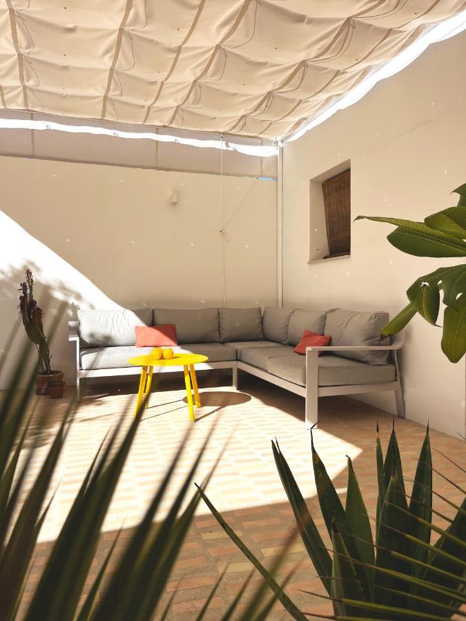 Design & Art, Patio With Orange Tree, Near Seville Carrion de Los Cespedes Εξωτερικό φωτογραφία